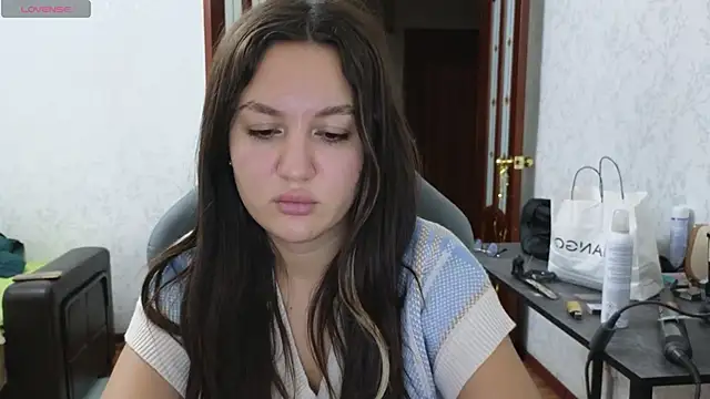 Snapshot of Nelly_Fischer chatting on 03-11-25, 06:08 Nelly Fischer online show from 03-11-25, 06:08