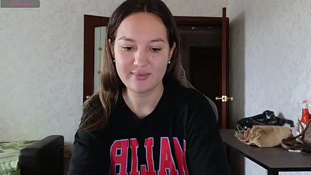 Snapshot of Nelly_Fischer chatting on 04-14-26, 07:25 Nelly Fischer online show from 04-14-26, 07:25