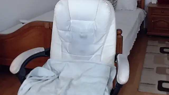 Snapshot of evamaria2024 chatting on 03-06-25, 02:08 evamaria2024 online show from 03-06-25, 02:08