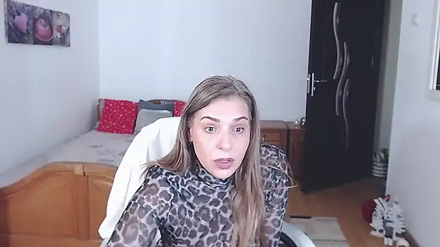 Snapshot of evamaria2024 chatting on 12-15-25, 09:46 evamaria2024 online show from 12-15-25, 09:46