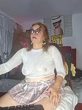 Snapshot of evelin_hott chatting on 02-12-25, 12:48 evelin hott online show from 02-12-25, 12:48