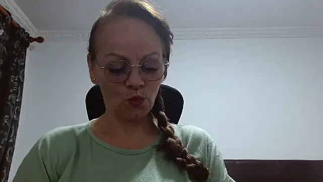 asleycavta online show from 11-21-25, 08:18