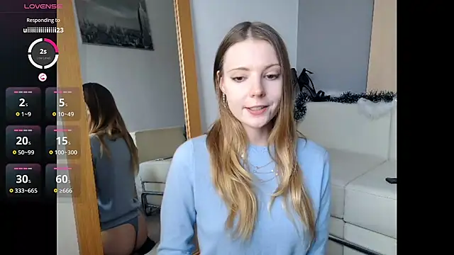 Snapshot of Frosty_Princess chatting on 11-26-25, 12:28 Frosty Princess online show from 11-26-25, 12:28