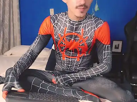 HomeAloneK online show from 10-31-25, 07:37