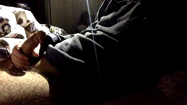 Snapshot of enty-y chatting on 12-15-24, 06:29 enty-y online show from 12-15-24, 06:29