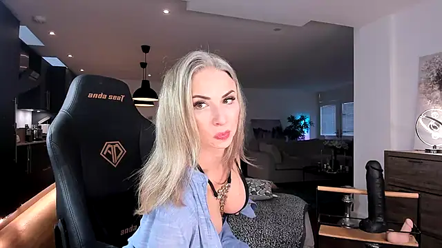 GoddessElizabethX online show from 12-17-24, 03:39