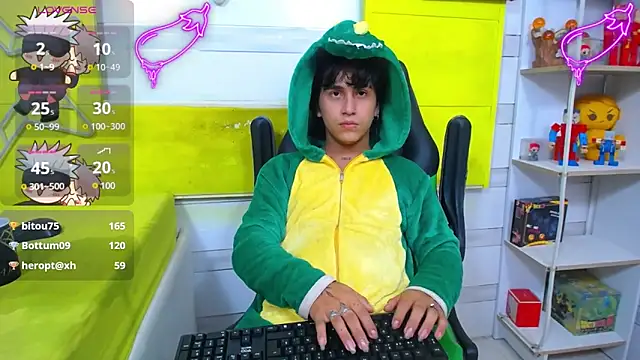 Snapshot of alex_477 chatting on 01-11-25, 03:20 alex 477 online show from 01-11-25, 03:20