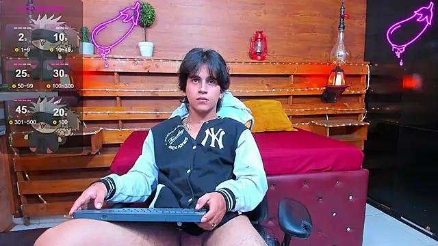 Snapshot of alex_477 chatting on 01-27-25, 02:35 alex 477 online show from 01-27-25, 02:35