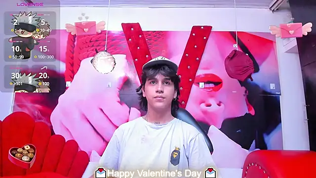 Snapshot of alex_477 chatting on 02-14-25, 02:33 alex 477 online show from 02-14-25, 02:33