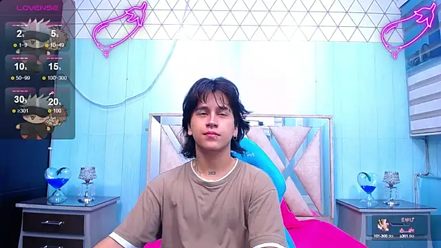 Snapshot of alex_477 chatting on 02-21-25, 11:33 alex 477 online show from 02-21-25, 11:33