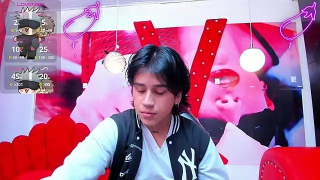 Snapshot of alex_477 chatting on 03-22-25, 11:32 alex 477 online show from 03-22-25, 11:32