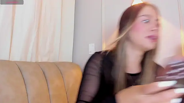 Lia walton online show from 01-08-25, 12:05