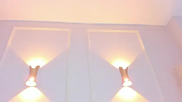 Lia walton online show from 02-20-25, 03:08