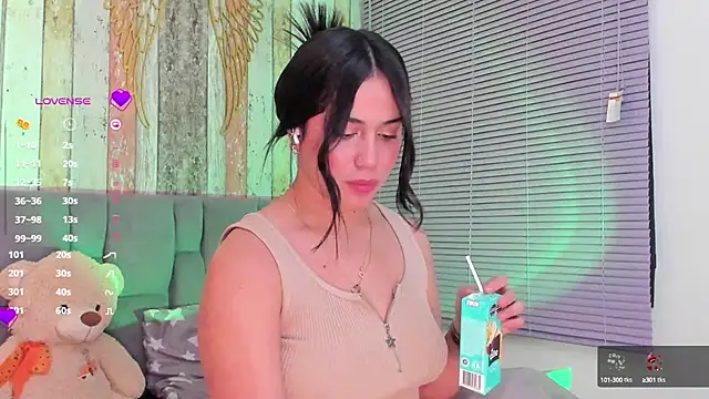 Gigi-bom online show from 01-28-25, 03:36