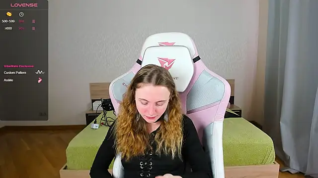 Cowell Adelina online show from 11-07-25, 08:03