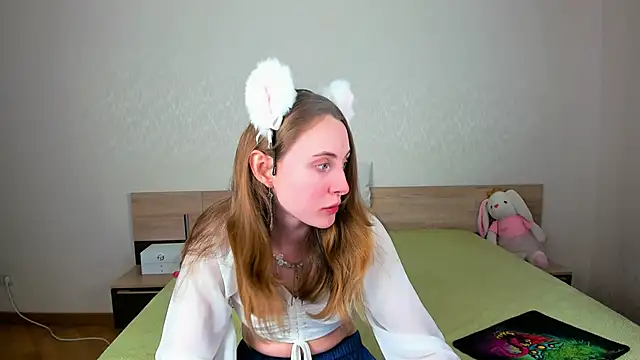 Cowell Adelina online show from 11-17-25, 09:37