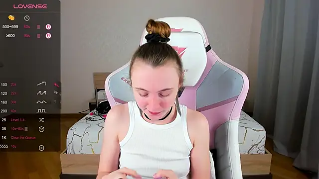 Cowell Adelina online show from 11-22-25, 09:30