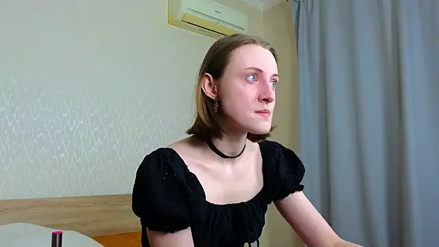 Cowell Adelina online show from 04-24-26, 09:23