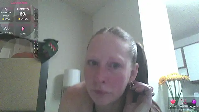 Snapshot of SexyRed247365 chatting on 09-21-25, 11:34 SexyRed247365 online show from 09-21-25, 11:34