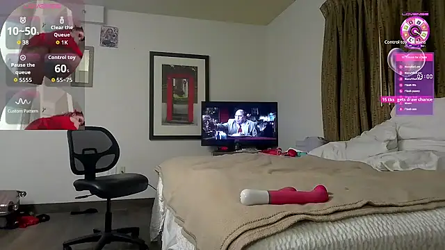 Snapshot of SexyRed247365 chatting on 09-30-25, 10:53 SexyRed247365 online show from 09-30-25, 10:53