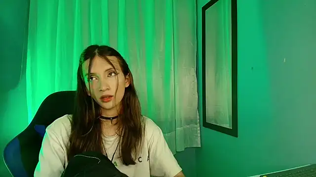 Snapshot of Feniix__ chatting on 02-10-26, 05:33 Feniix online show from 02-10-26, 05:33