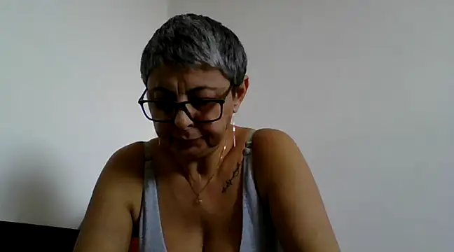 roseblak42 online show from 03-10-25, 09:32