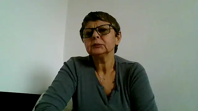 roseblak42 online show from 11-10-25, 10:14