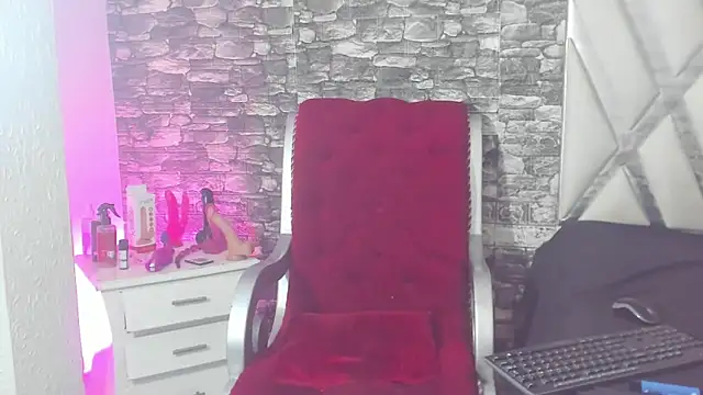 Snapshot of Trinna_harperr chatting on 12-11-24, 05:15 Trinna harperr online show from 12-11-24, 05:15