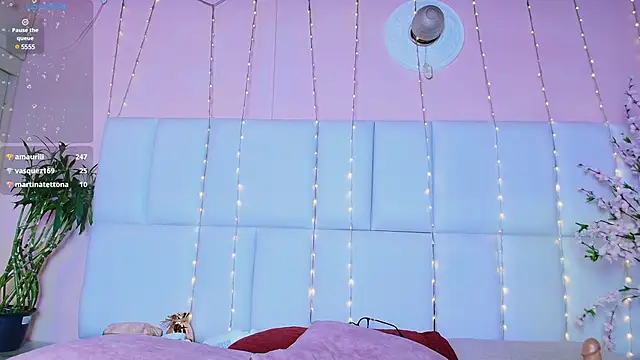 Snapshot of kiana_cream chatting on 03-01-25, 03:38 kiana cream online show from 03-01-25, 03:38