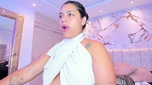 Snapshot of kiana_cream chatting on 11-12-25, 11:54 kiana cream online show from 11-12-25, 11:54