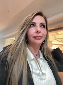 Snapshot of _Abril-Office1 chatting on 01-07-26, 06:10 Abril-Office1 online show from 01-07-26, 06:10