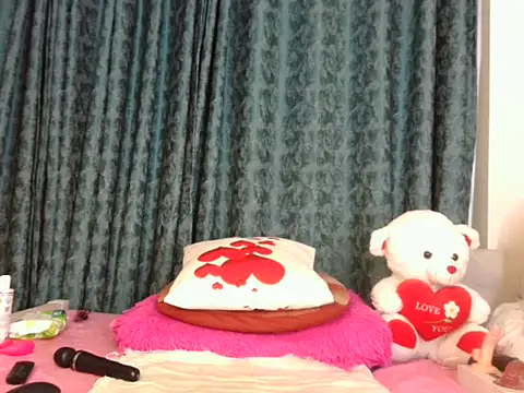 Snapshot of Pretty-shally chatting on 03-05-25, 12:55 Pretty-shally online show from 03-05-25, 12:55