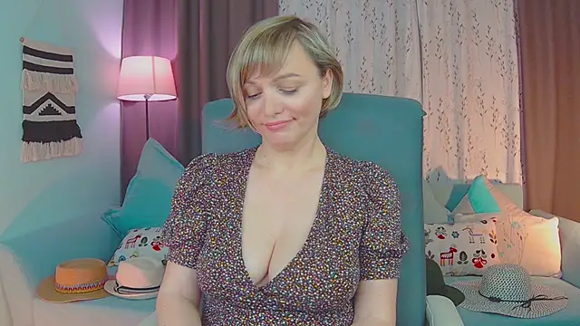 NandiSmile online show from 02-28-25, 07:46