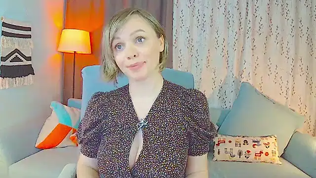 Snapshot of NandiSmile chatting on 01-09-26, 07:26 NandiSmile online show from 01-09-26, 07:26