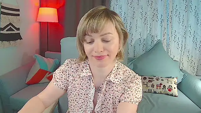 Snapshot of NandiSmile chatting on 02-11-26, 06:29 NandiSmile online show from 02-11-26, 06:29