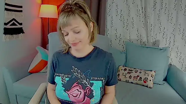 Snapshot of NandiSmile chatting on 02-27-26, 05:24 NandiSmile online show from 02-27-26, 05:24