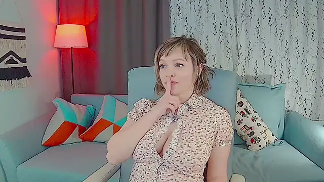 Snapshot of NandiSmile chatting on 03-04-26, 04:46 NandiSmile online show from 03-04-26, 04:46