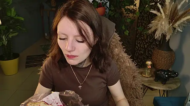 Snapshot of VeliraBraitberg chatting on 07-13-26, 05:43 VeliraBraitberg online show from 07-13-26, 05:43