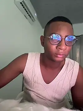 Snapshot of Arwens_bell08 chatting on 02-12-25, 10:26 Arwens bell08 online show from 02-12-25, 10:26