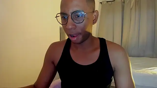 Snapshot of Arwens_bell08 chatting on 09-17-25, 02:08 Arwens bell08 online show from 09-17-25, 02:08