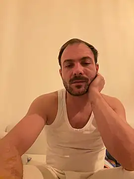 Snapshot of Adventurehotman chatting on 01-07-25, 01:17 Adventurehotman online show from 01-07-25, 01:17