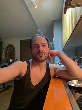 Snapshot of Adventurehotman chatting on 01-18-25, 01:19 Adventurehotman online show from 01-18-25, 01:19