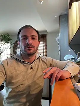 Snapshot of Adventurehotman chatting on 01-22-25, 01:53 Adventurehotman online show from 01-22-25, 01:53