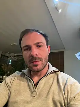 Snapshot of Adventurehotman chatting on 03-19-25, 08:43 Adventurehotman online show from 03-19-25, 08:43