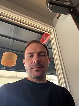 Snapshot of Adventurehotman chatting on 11-04-25, 01:54 Adventurehotman online show from 11-04-25, 01:54