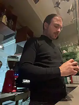 Snapshot of Adventurehotman chatting on 11-05-25, 07:14 Adventurehotman online show from 11-05-25, 07:14