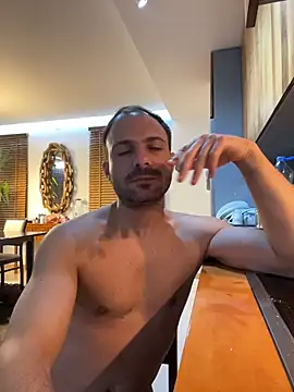 Snapshot of Adventurehotman chatting on 11-20-25, 02:23 Adventurehotman online show from 11-20-25, 02:23