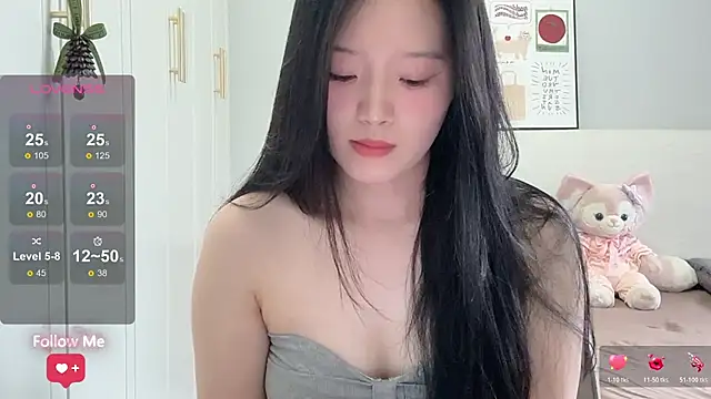 Snapshot of rose-u chatting on 06-21-26, 01:19 rose-u online show from 06-21-26, 01:19