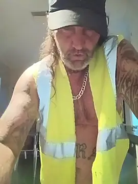 Hotbodyscottie online show from 10-28-25, 12:52