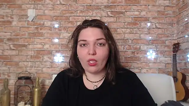 Amelia Kiss  online show from 12-30-24, 06:53